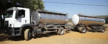 Caminhão utilizado para transporte de leite