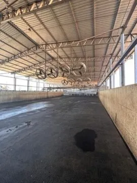Sala de espera com piso de borracha