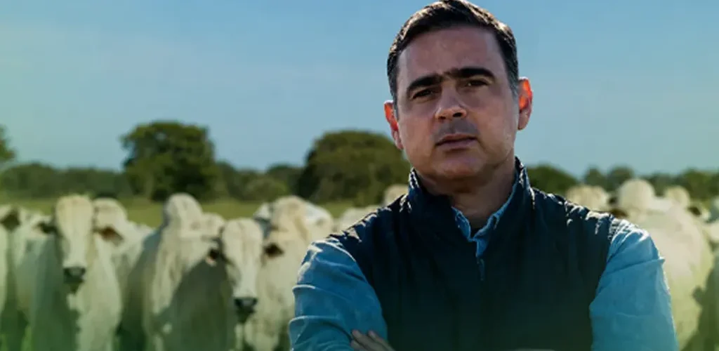Antonio Chaker em uma fazenda de pecuária de corte